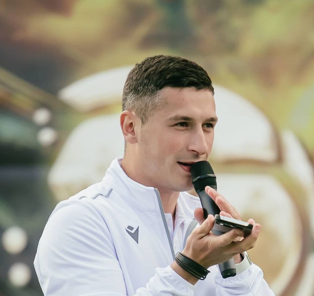 Микола Довгополюк